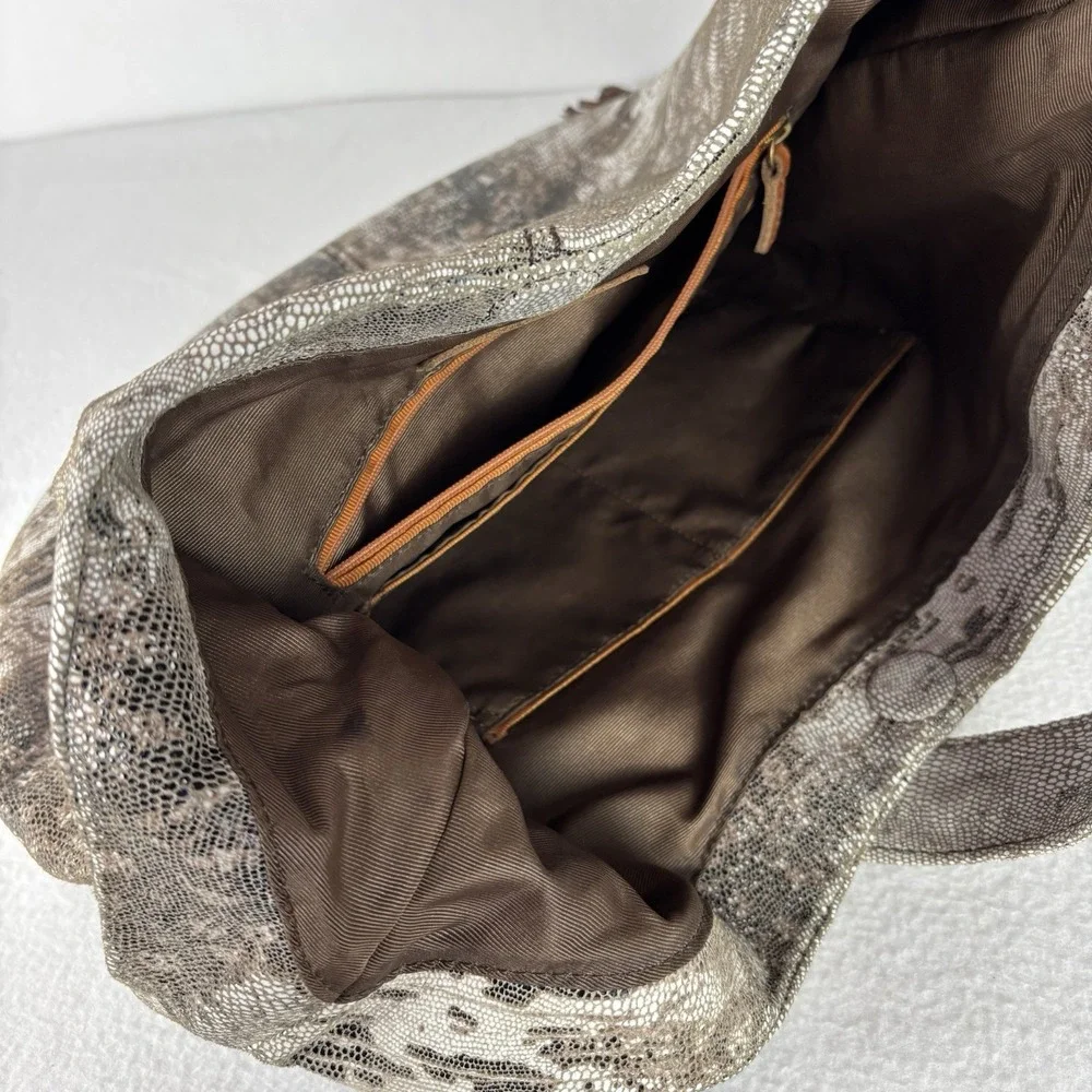 Hobo Gardner Shoulder Bag Purse Lizard Print Italian Leather Slouchy White Brown